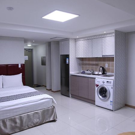 J Hotel อูลานบาตอร์ ภายนอก รูปภาพ