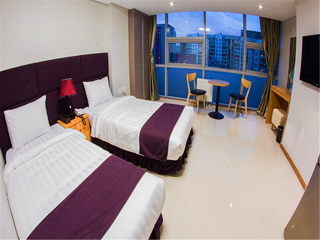 J Hotel อูลานบาตอร์ ภายนอก รูปภาพ