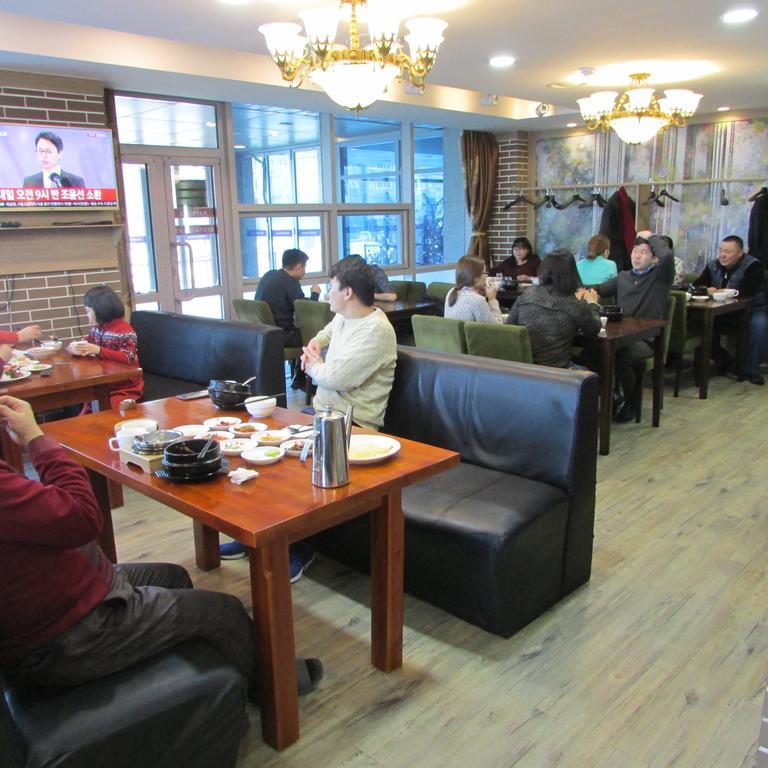 J Hotel อูลานบาตอร์ ภายนอก รูปภาพ